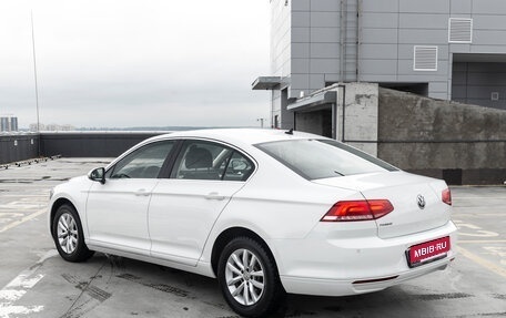 Volkswagen Passat B8 рестайлинг, 2018 год, 2 325 000 рублей, 6 фотография