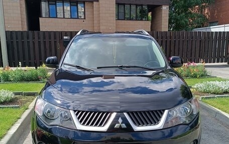 Mitsubishi Outlander III рестайлинг 3, 2008 год, 1 325 000 рублей, 2 фотография