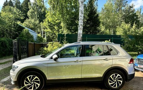 Volkswagen Tiguan II, 2018 год, 2 480 000 рублей, 2 фотография