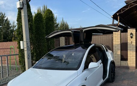 Tesla Model X I, 2017 год, 4 600 000 рублей, 2 фотография