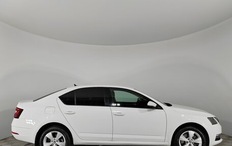 Skoda Octavia, 2017 год, 1 999 000 рублей, 3 фотография