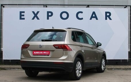 Volkswagen Tiguan II, 2019 год, 2 025 000 рублей, 4 фотография