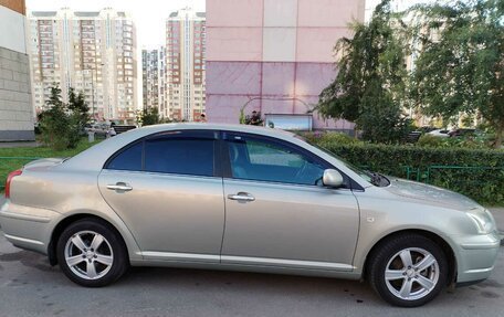 Toyota Avensis III рестайлинг, 2004 год, 700 000 рублей, 3 фотография