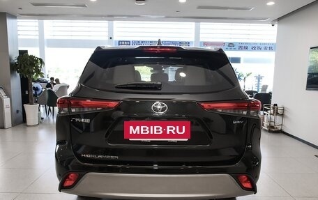 Toyota Highlander, 2024 год, 6 300 000 рублей, 5 фотография