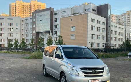 Hyundai Grand Starex Grand Starex I рестайлинг 2, 2008 год, 1 050 000 рублей, 2 фотография