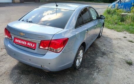 Chevrolet Cruze II, 2011 год, 650 000 рублей, 3 фотография