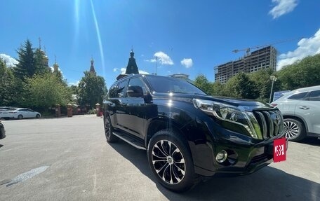 Toyota Land Cruiser Prado 150 рестайлинг 2, 2015 год, 5 150 000 рублей, 2 фотография