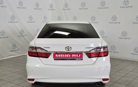 Toyota Camry, 2015 год, 2 270 000 рублей, 6 фотография