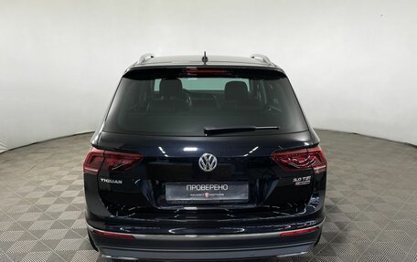 Volkswagen Tiguan II, 2017 год, 3 150 000 рублей, 2 фотография