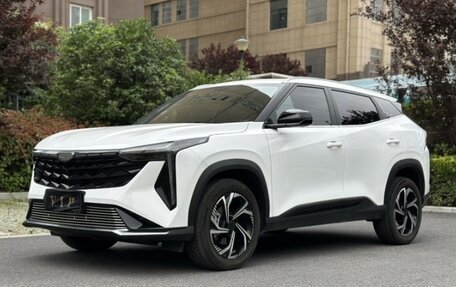 Geely Atlas, 2023 год, 1 790 000 рублей, 2 фотография