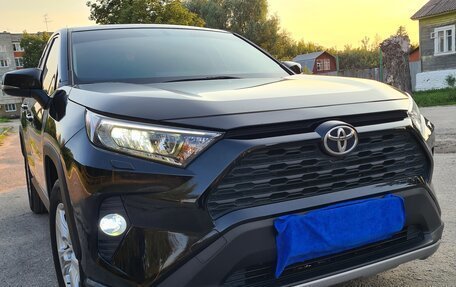 Toyota RAV4, 2021 год, 3 500 000 рублей, 3 фотография