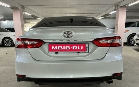 Toyota Camry, 2021 год, 3 480 000 рублей, 6 фотография