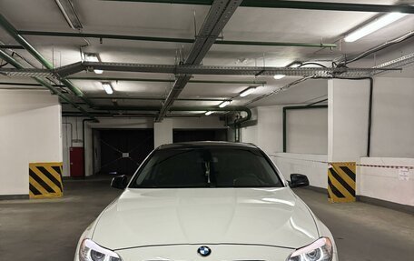 BMW 5 серия, 2011 год, 1 950 000 рублей, 2 фотография