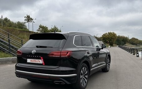 Volkswagen Touareg III, 2018 год, 5 550 000 рублей, 4 фотография