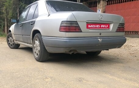 Mercedes-Benz W124, 1992 год, 450 000 рублей, 2 фотография