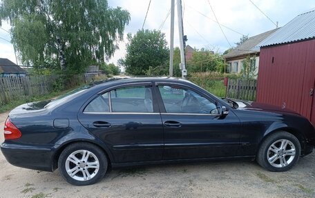 Mercedes-Benz E-Класс, 2004 год, 780 000 рублей, 2 фотография