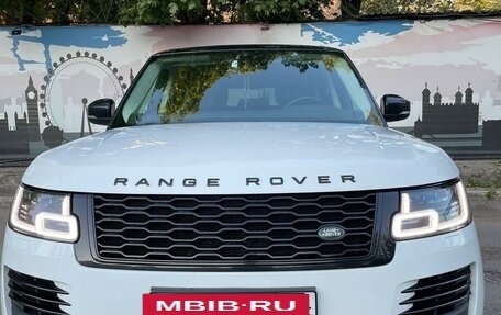 Land Rover Range Rover IV рестайлинг, 2018 год, 9 750 000 рублей, 2 фотография