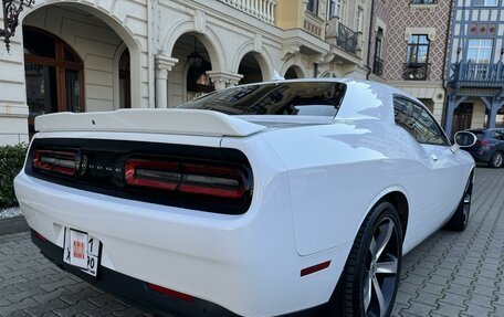 Dodge Challenger III рестайлинг 2, 2018 год, 4 000 000 рублей, 4 фотография