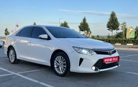 Toyota Camry, 2016 год, 2 030 000 рублей, 3 фотография