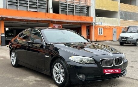 BMW 5 серия, 2010 год, 1 850 000 рублей, 2 фотография