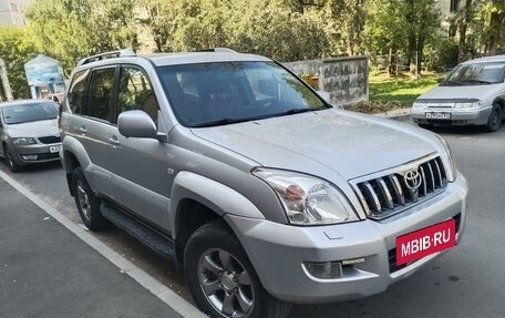 Toyota Land Cruiser Prado 120 рестайлинг, 2003 год, 1 750 000 рублей, 3 фотография