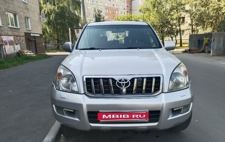 Toyota Land Cruiser Prado 120 рестайлинг, 2003 год, 1 750 000 рублей, 2 фотография