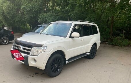 Mitsubishi Pajero IV, 2011 год, 2 050 000 рублей, 2 фотография