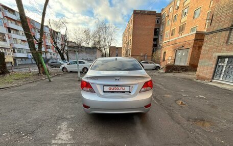 Hyundai Solaris II рестайлинг, 2011 год, 650 000 рублей, 3 фотография