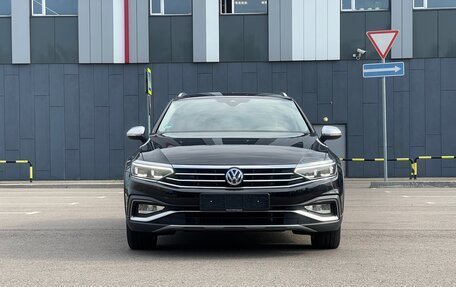 Volkswagen Passat B8 рестайлинг, 2020 год, 4 300 000 рублей, 3 фотография