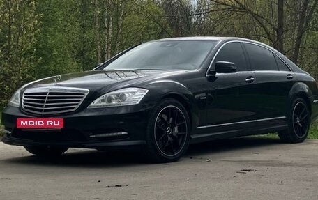 Mercedes-Benz S-Класс, 2011 год, 2 300 000 рублей, 2 фотография