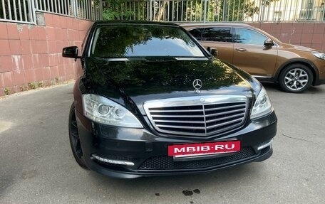 Mercedes-Benz S-Класс, 2011 год, 2 300 000 рублей, 4 фотография