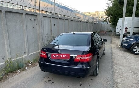 Mercedes-Benz E-Класс, 2010 год, 1 900 000 рублей, 4 фотография