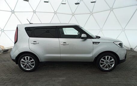 KIA Soul II рестайлинг, 2019 год, 1 860 000 рублей, 2 фотография