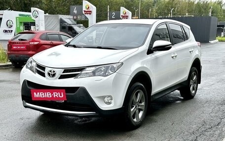 Toyota RAV4, 2015 год, 1 800 000 рублей, 3 фотография