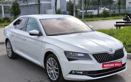 Skoda Superb III рестайлинг, 2018 год, 2 270 000 рублей, 4 фотография