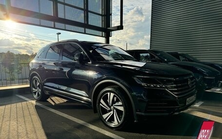 Volkswagen Touareg III, 2018 год, 4 750 000 рублей, 2 фотография