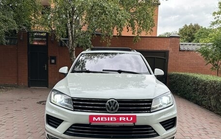 Volkswagen Touareg III, 2015 год, 2 900 000 рублей, 4 фотография