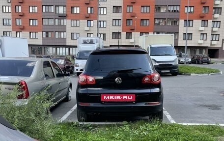 Volkswagen Tiguan I, 2010 год, 1 100 000 рублей, 2 фотография