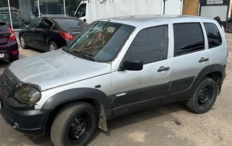 Chevrolet Niva I рестайлинг, 2009 год, 300 000 рублей, 2 фотография