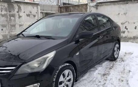 Hyundai Solaris II рестайлинг, 2015 год, 950 000 рублей, 2 фотография