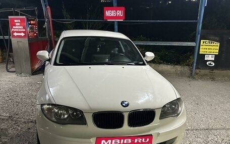 BMW 1 серия, 2011 год, 1 100 000 рублей, 2 фотография