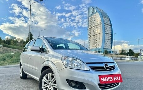 Opel Zafira B, 2011 год, 950 000 рублей, 1 фотография