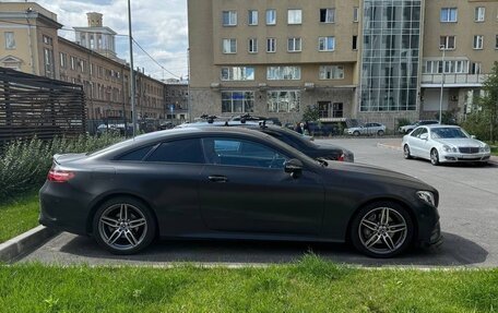 Mercedes-Benz E-Класс, 2017 год, 4 500 000 рублей, 2 фотография