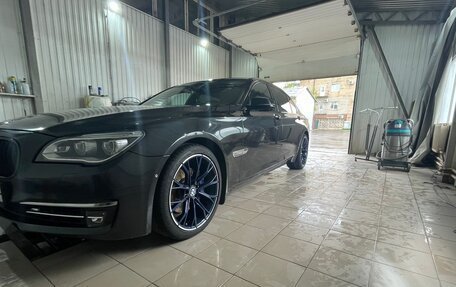 BMW 7 серия, 2013 год, 2 300 000 рублей, 1 фотография