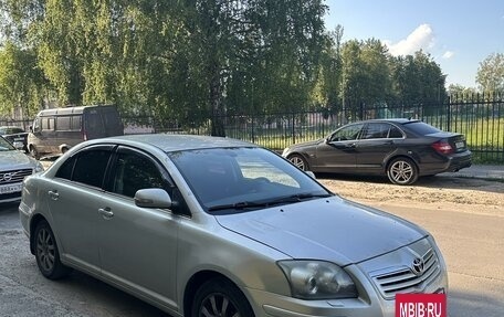 Toyota Avensis III рестайлинг, 2006 год, 740 000 рублей, 2 фотография