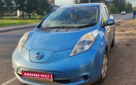 Nissan Leaf I, 2012 год, 620 000 рублей, 2 фотография