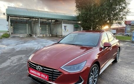 Hyundai Sonata VIII, 2021 год, 2 750 000 рублей, 2 фотография