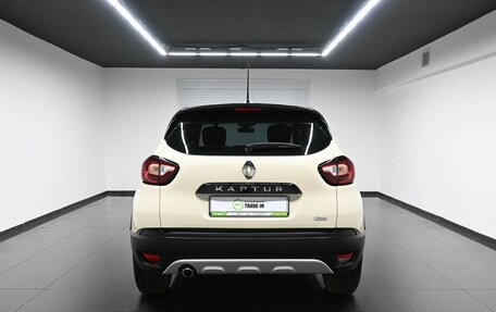 Renault Kaptur I рестайлинг, 2020 год, 1 895 000 рублей, 4 фотография