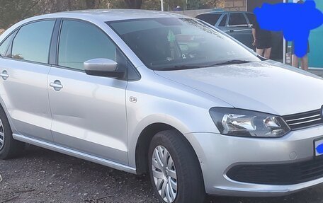 Volkswagen Polo VI (EU Market), 2011 год, 650 000 рублей, 2 фотография