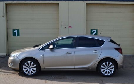 Opel Astra J, 2011 год, 890 000 рублей, 7 фотография